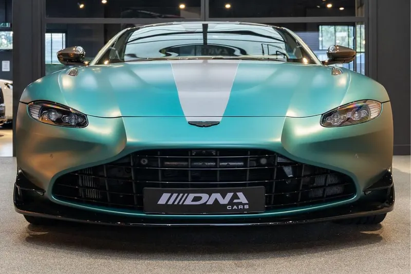 Aston Martin Vantage (2021)