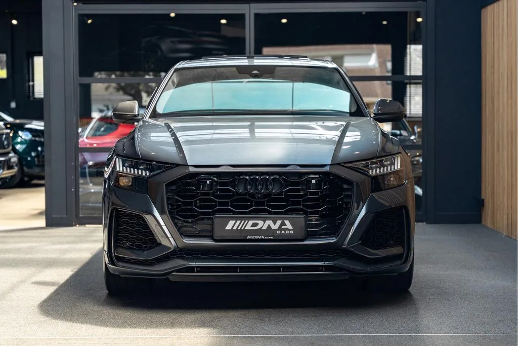 Audi RS Q8 (2020) — foto 1