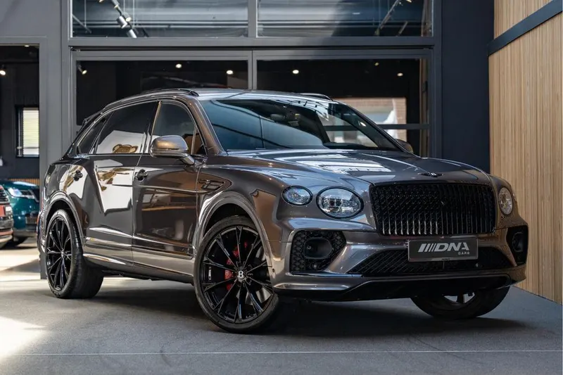 Bentley Bentayga (2023)