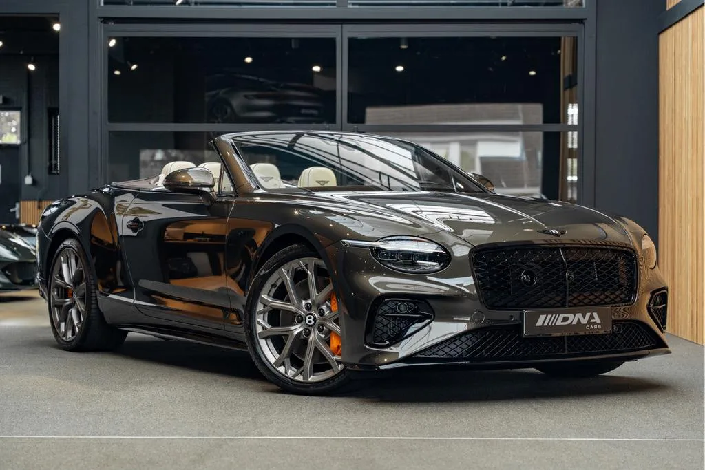 Bentley Continental GTC (2026) — foto 1