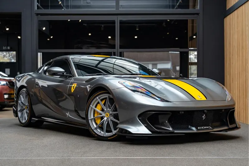 Ferrari 812 (2025)