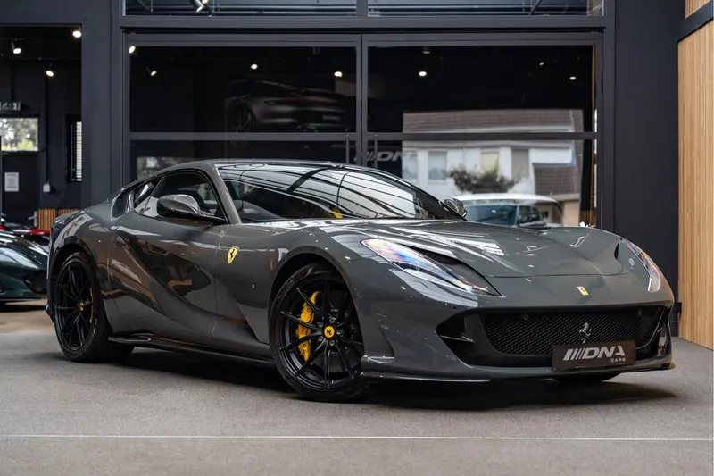 Ferrari 812 Superfast (2019)