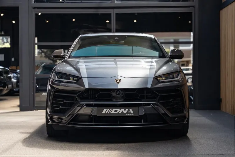 Lamborghini Urus (2019)