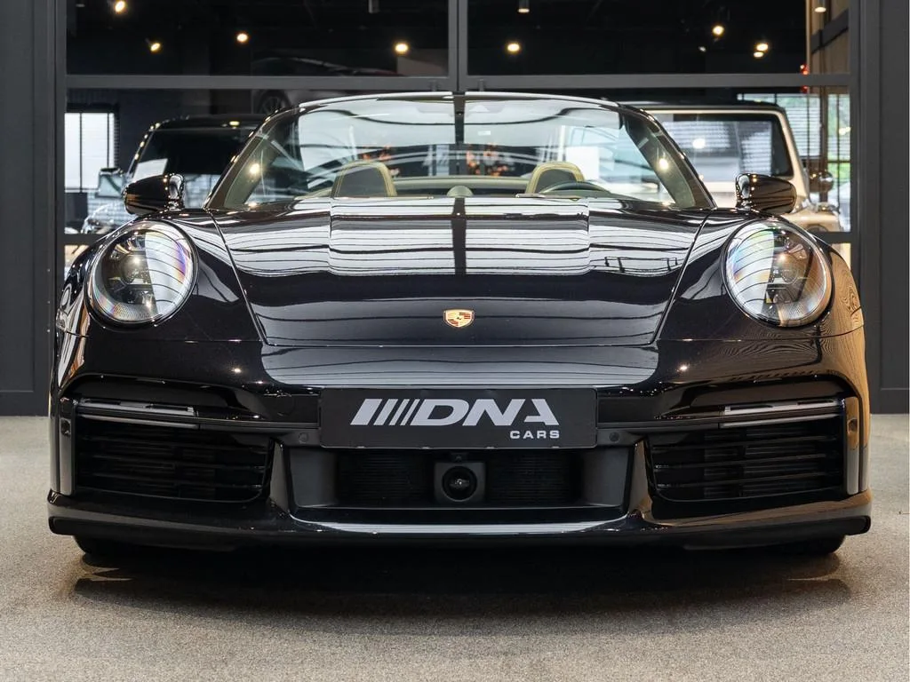 Porsche 911 (2020) — foto 1