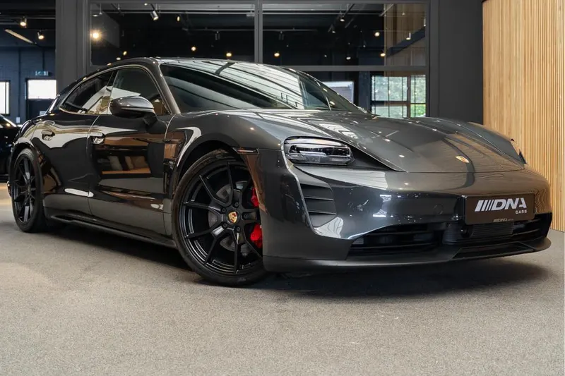 Porsche Taycan Sport Turismo (2023)