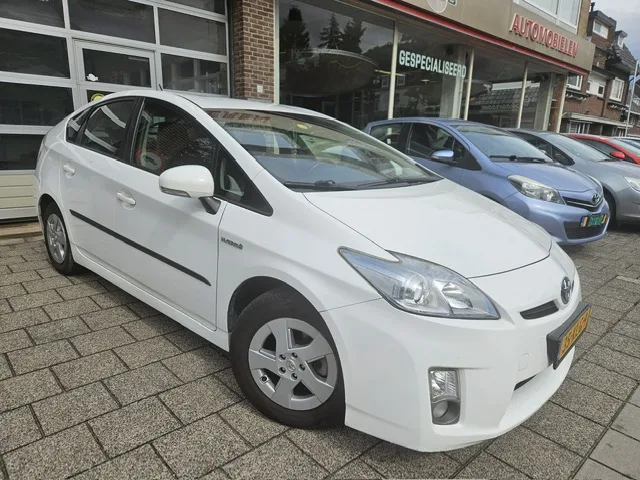 Toyota Prius (2010) — foto 1