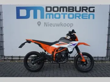 KTM 390 SMC R (2026) — foto 1
