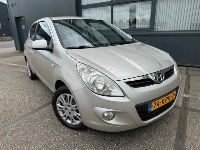 Hyundai i20 (2010) — foto 1