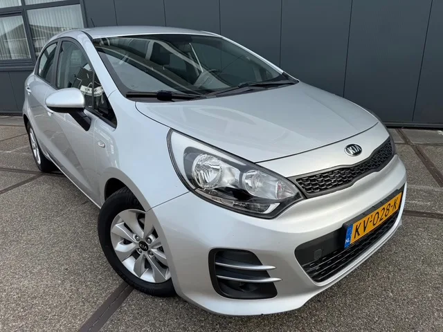 Kia Rio (2017) — foto 1