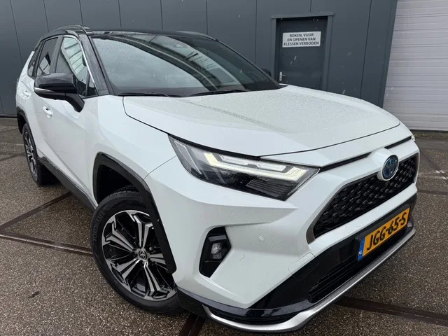 Toyota RAV4 (2025) — foto 1