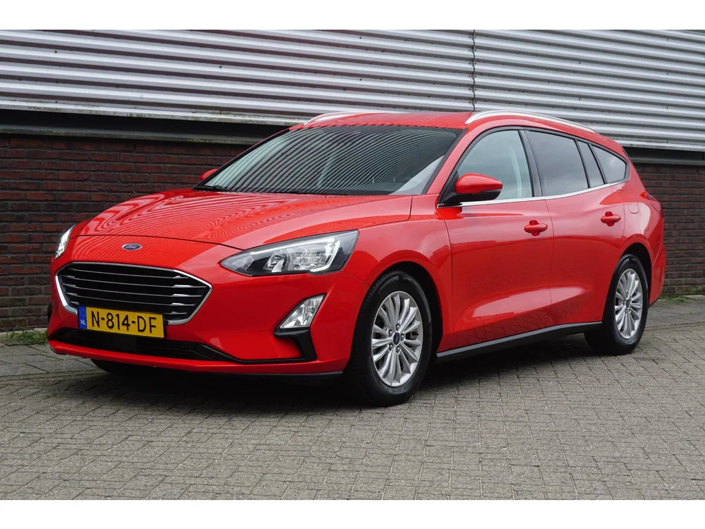 Ford Focus (2021) — foto 1