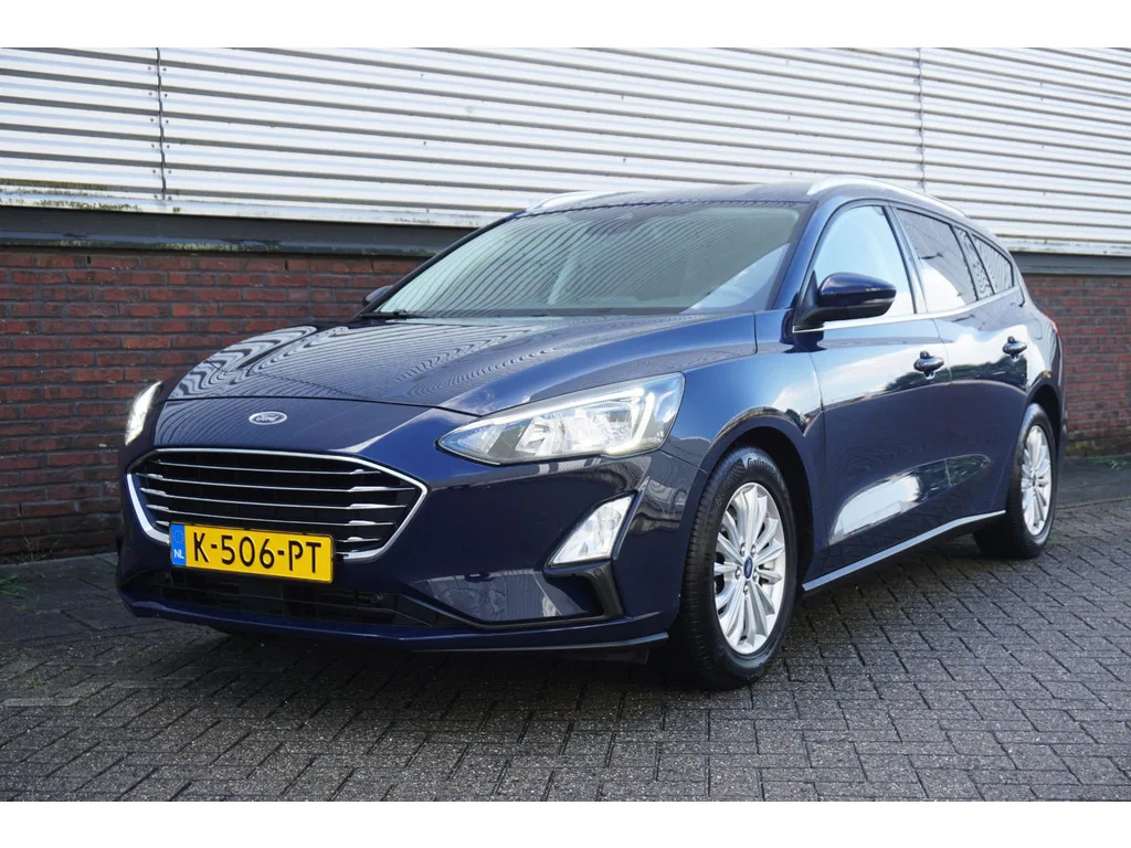 Ford Focus (2021) — foto 1