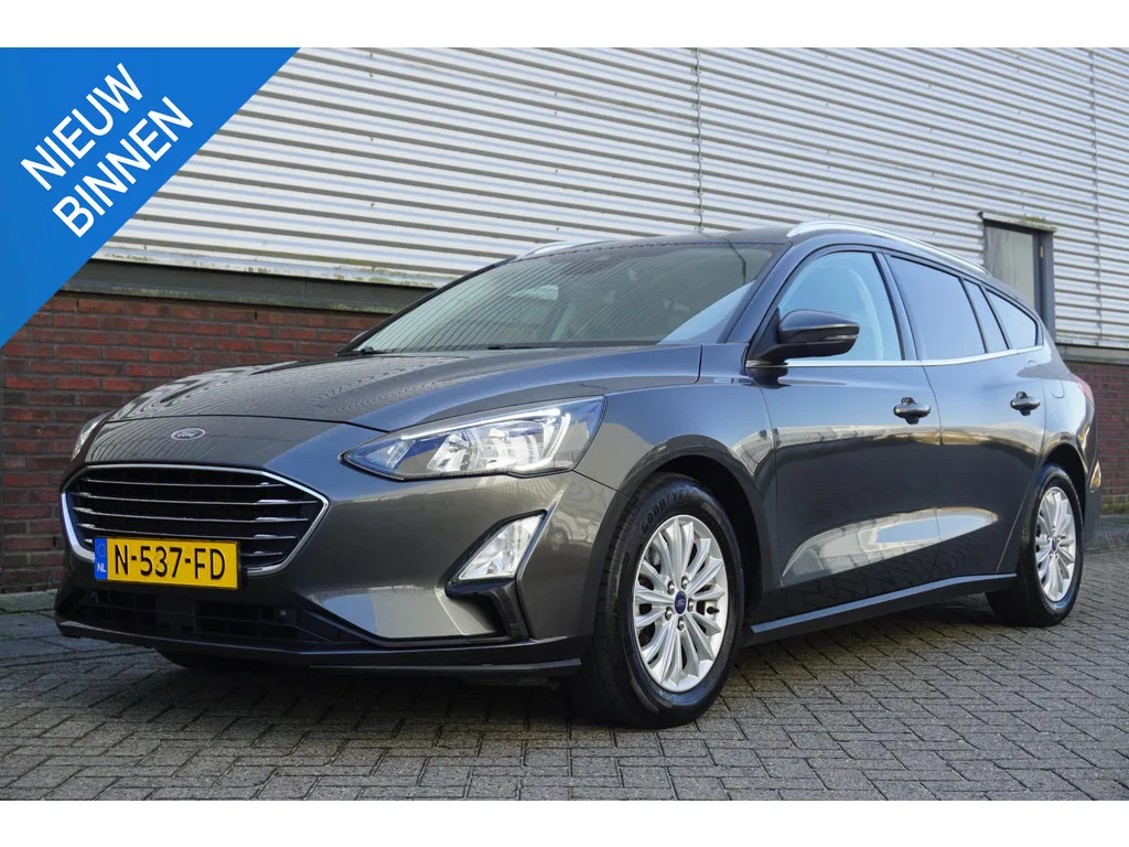 Ford Focus (2021) — foto 1
