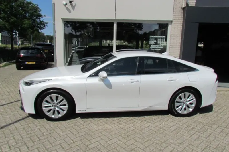 Toyota Mirai (2022)