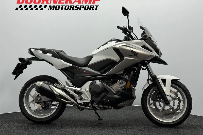 Honda NC750X (2017)