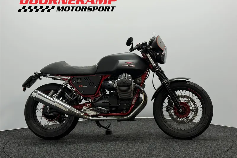 Moto Guzzi V7 II Racer (2019)