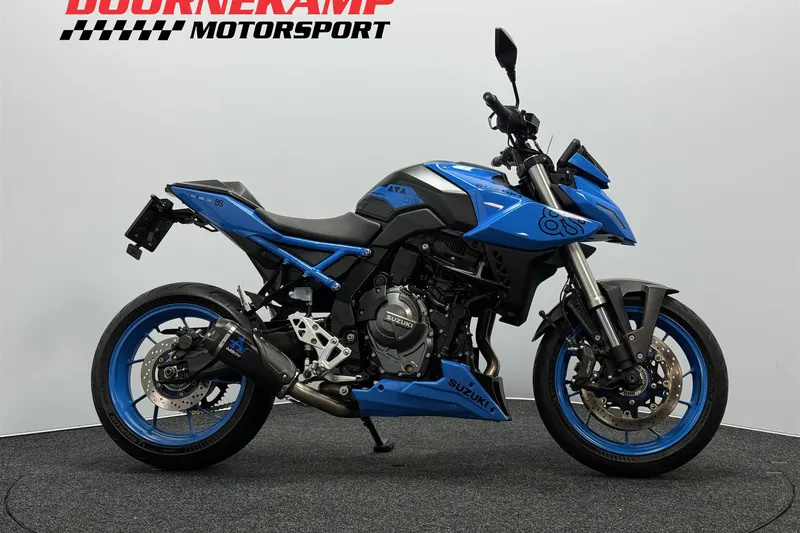Suzuki GSX-8S (2023)
