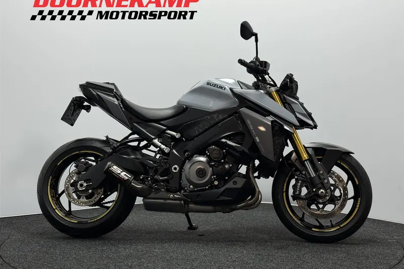 Suzuki GSX-S1000 (2021)