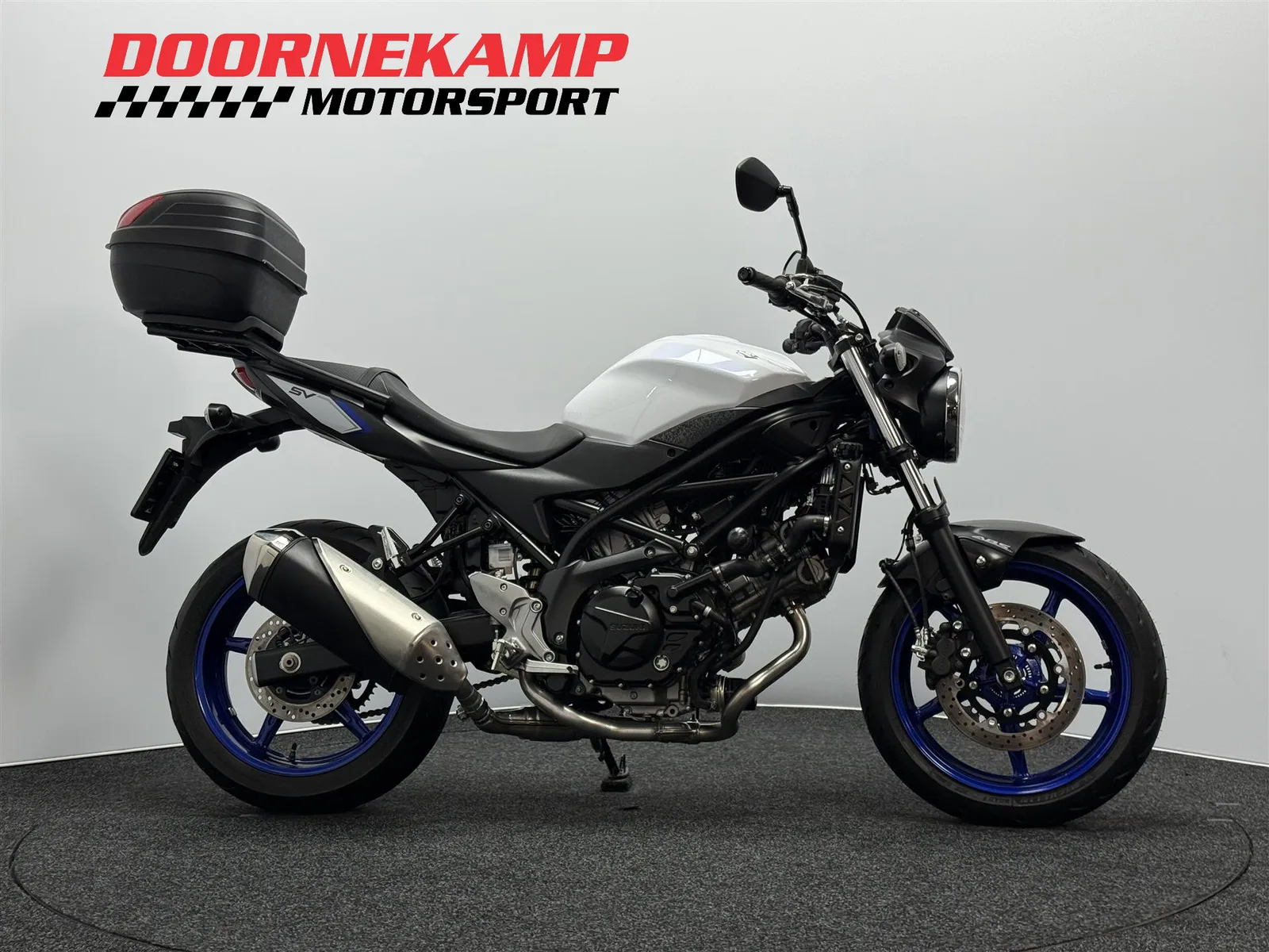 Suzuki SV650 (2016) — foto 1
