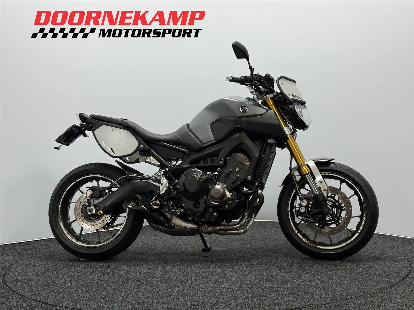 Yamaha MT-09 Sport Tracker (2016) — foto 1