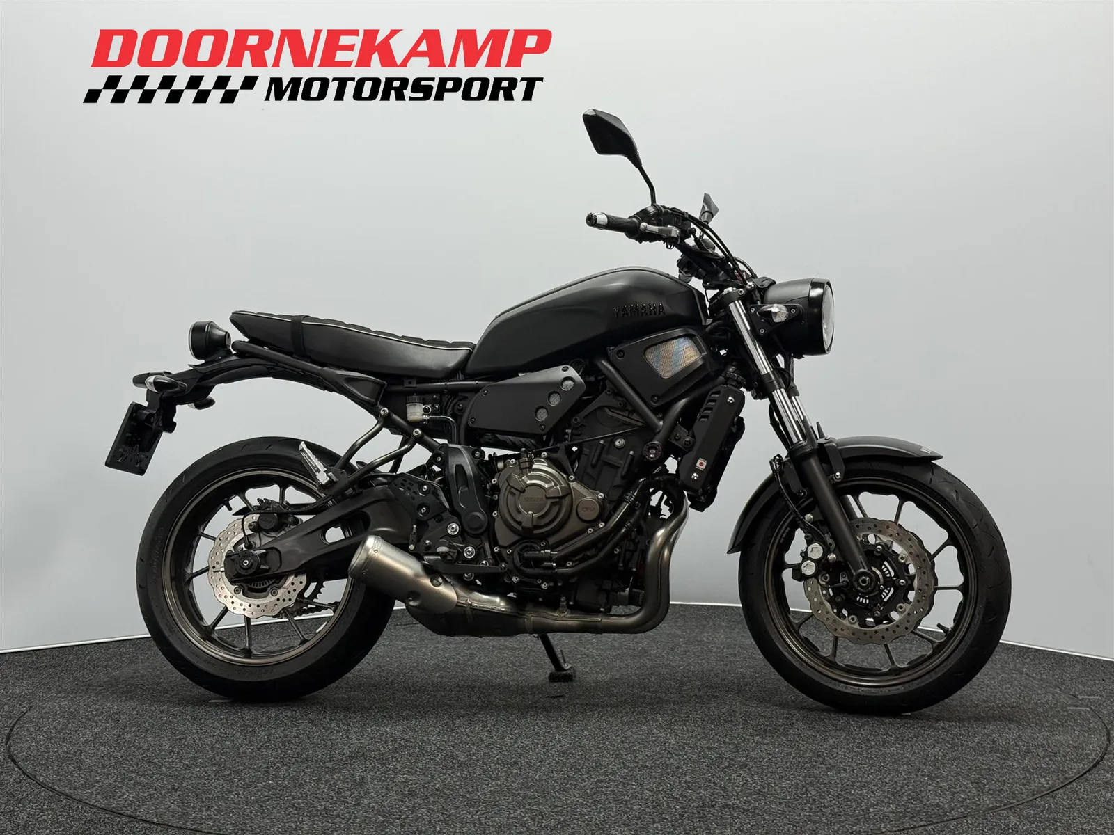Yamaha XSR700 (2018) — foto 1