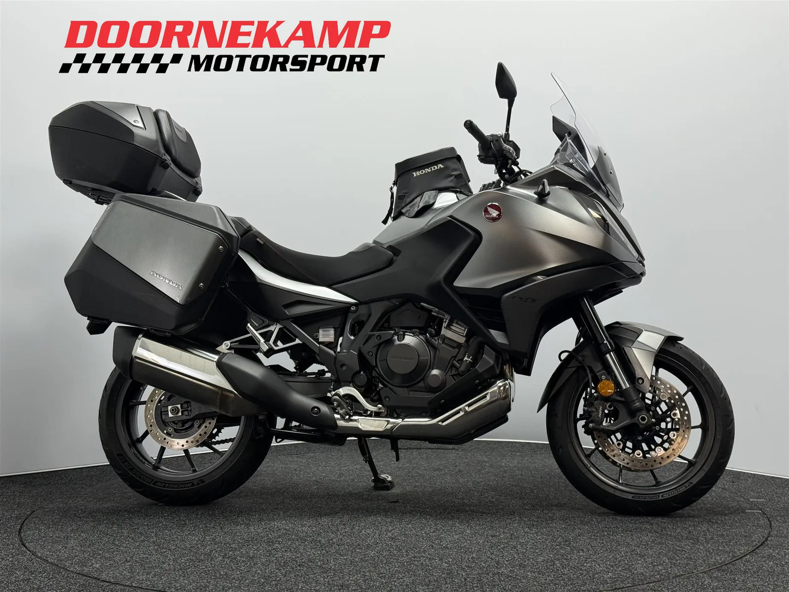 Honda NT 1100 (2022) — foto 1
