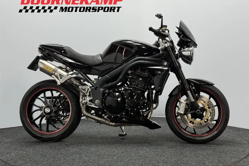 Triumph Speed Triple 1050 (2011)