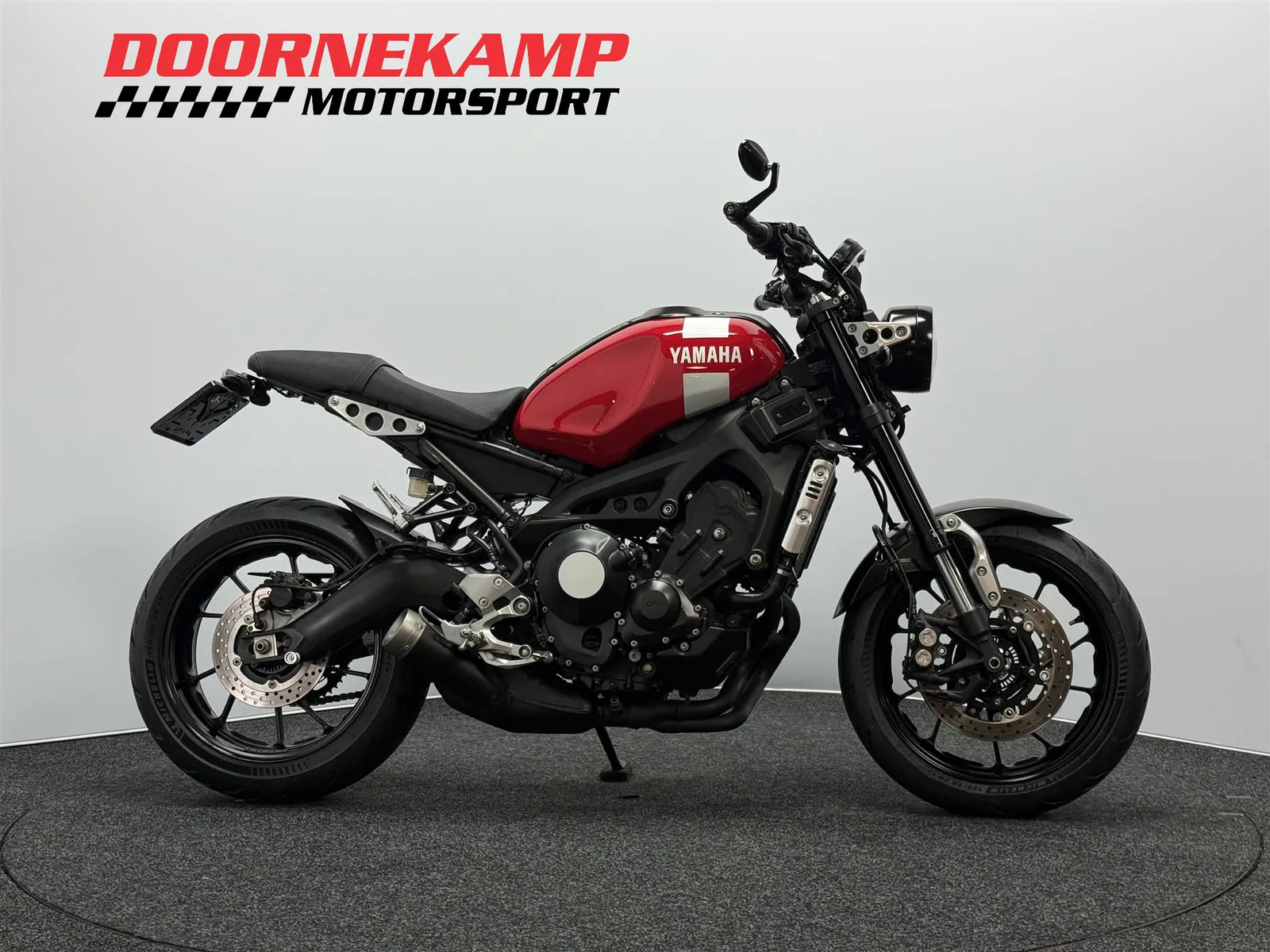 Yamaha XSR900 (2018) — foto 1