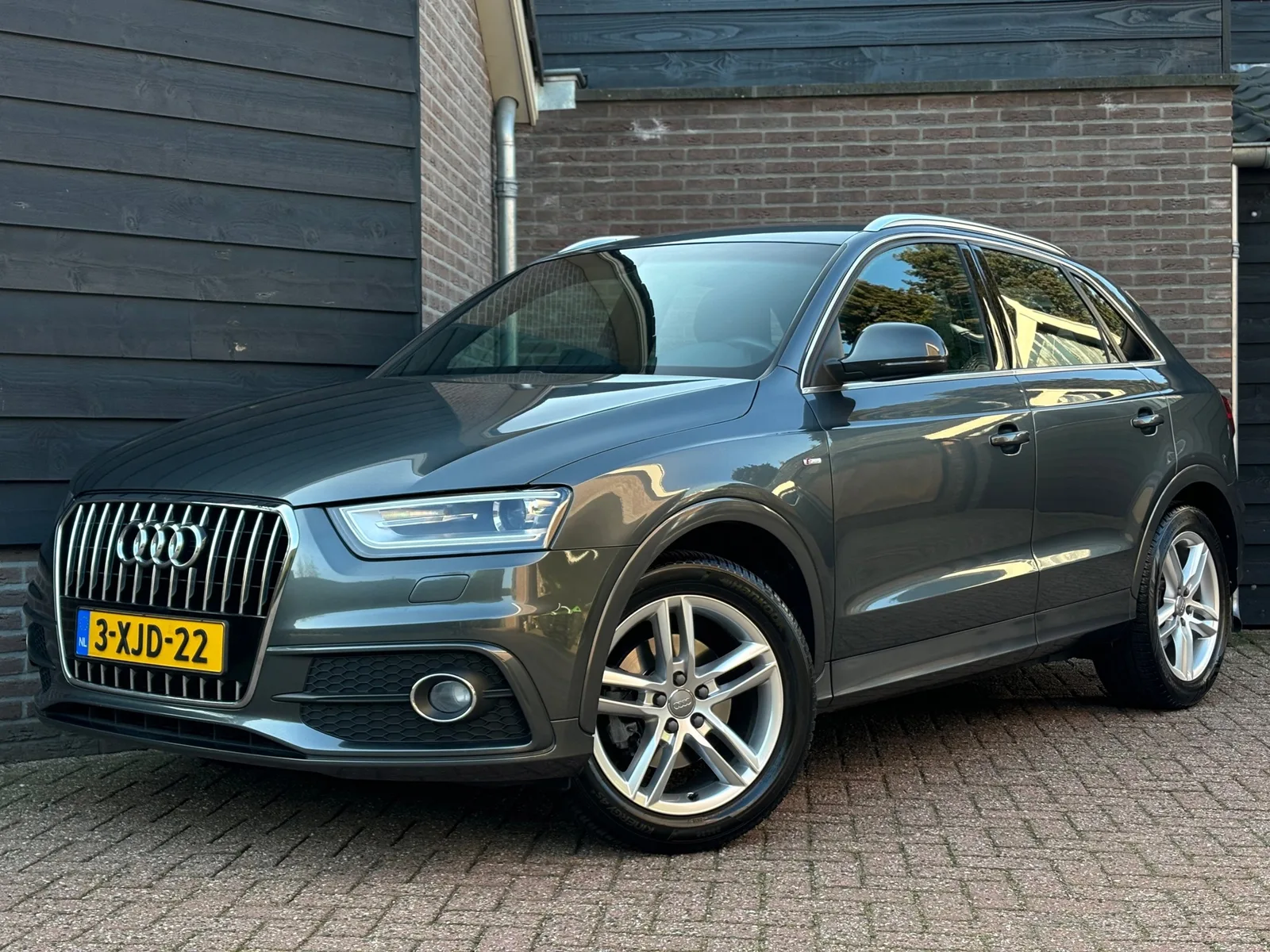 Audi Q3 (2014) — foto 1