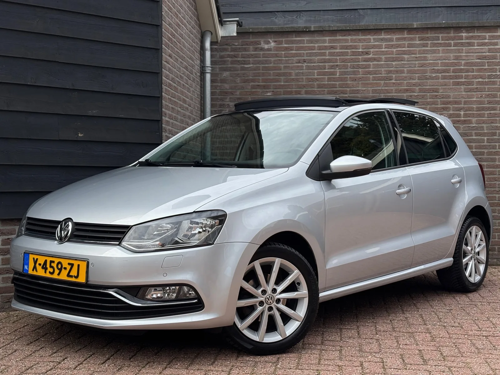 Volkswagen Polo (2014) — foto 1