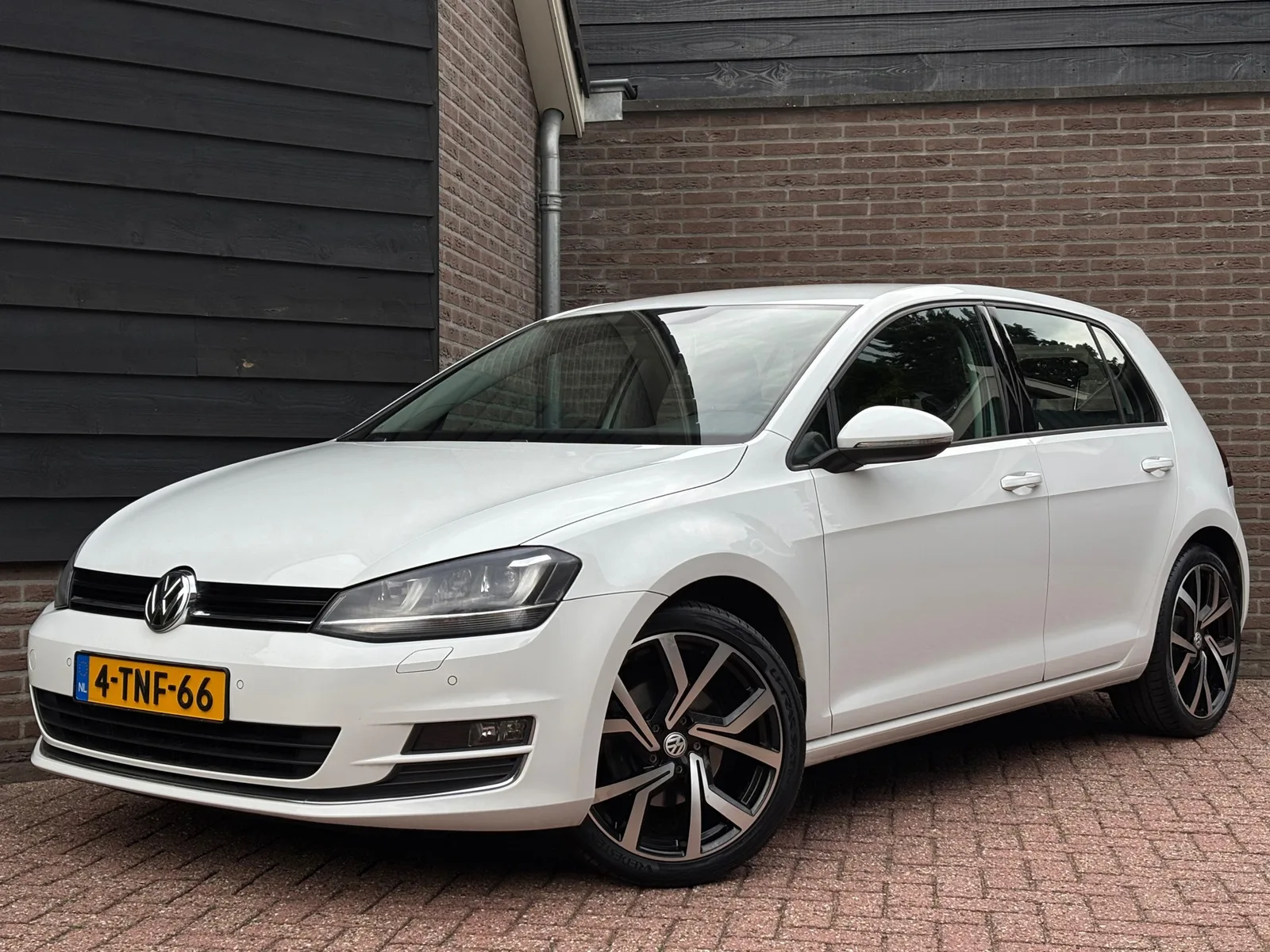 Volkswagen Golf (2014) — foto 1