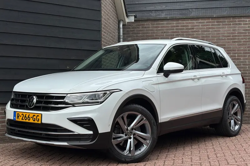 Volkswagen Tiguan (2021)
