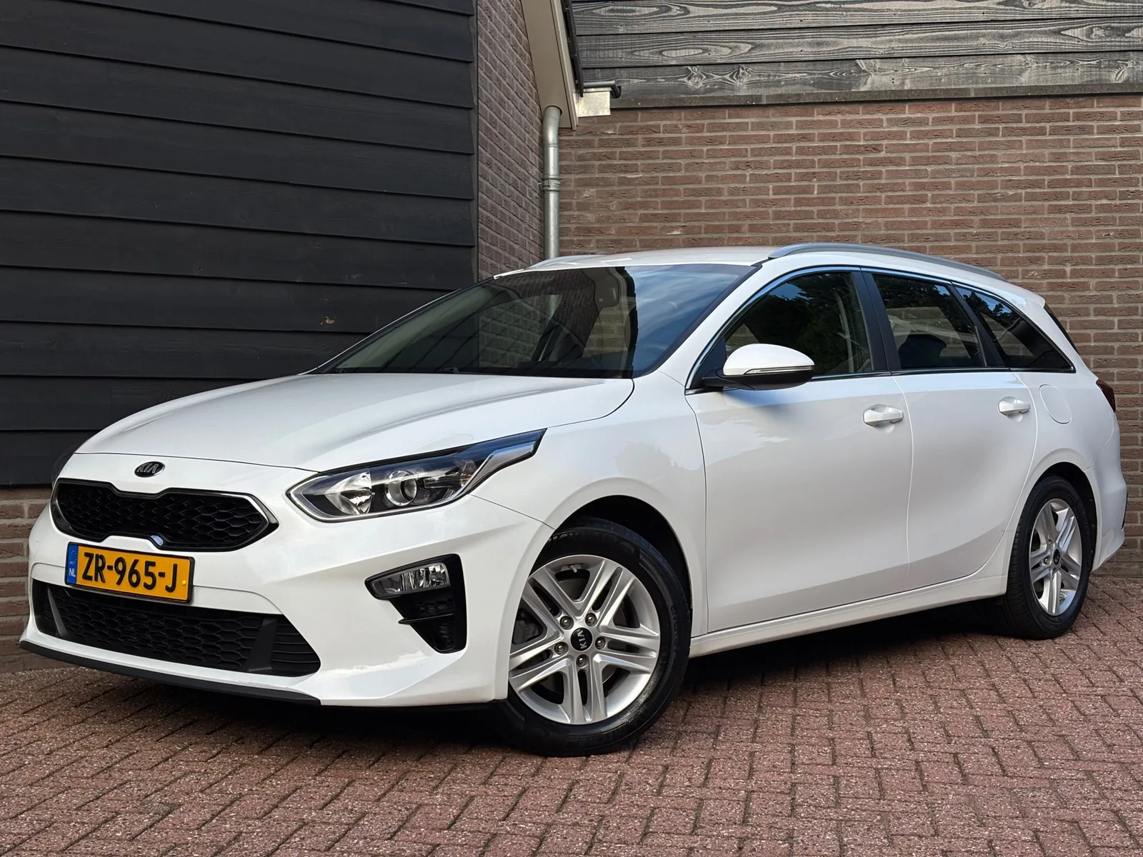 Kia Ceed (2019) — foto 1