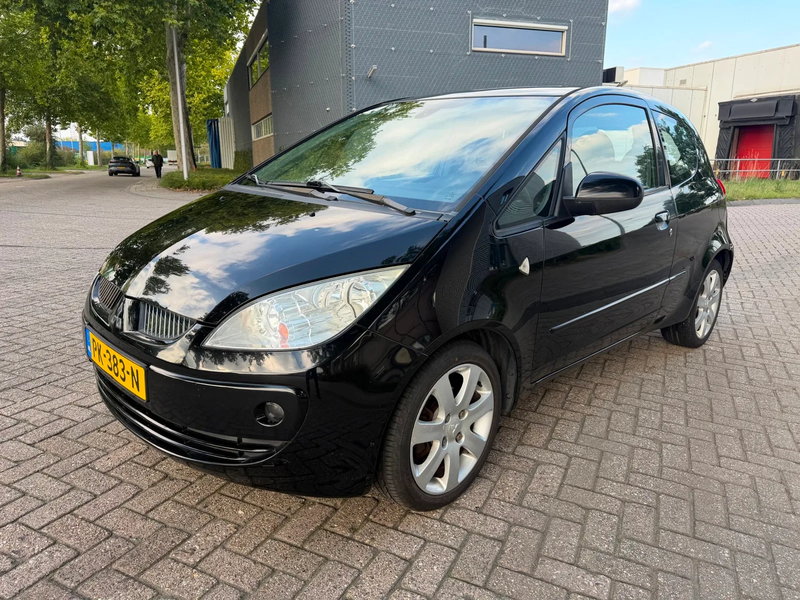 Mitsubishi Colt (2007) — foto 1