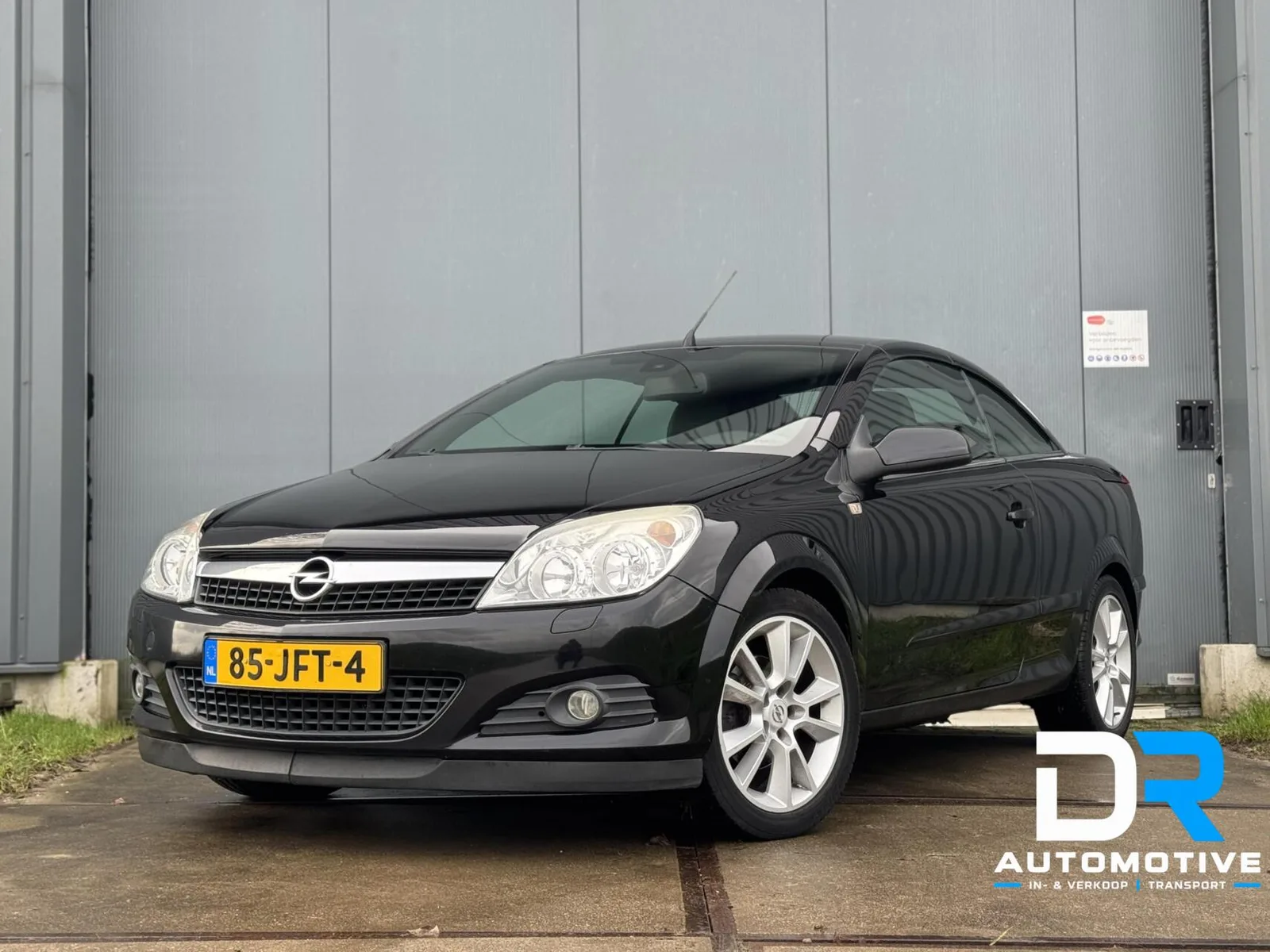 Opel Astra (2009) — foto 1