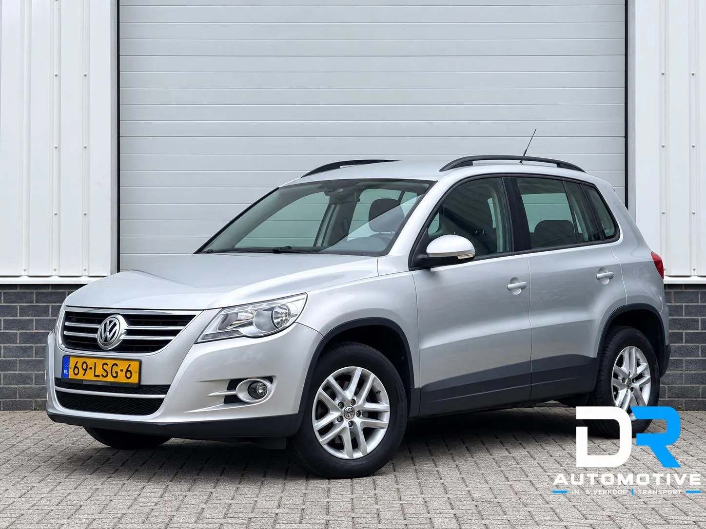 Volkswagen Tiguan (2010) — foto 1