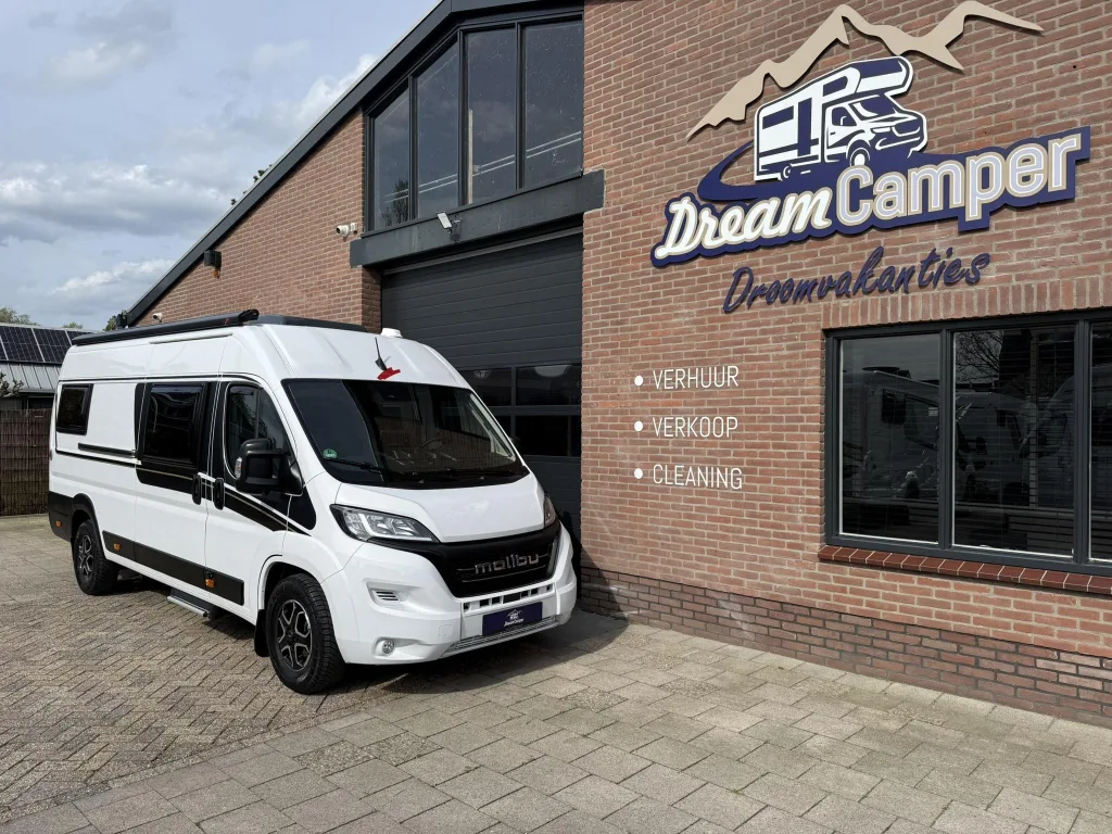 Malibu Van (2023) — foto 1