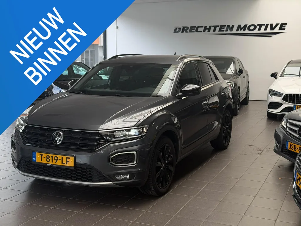 Volkswagen T-Roc (2021) — foto 1