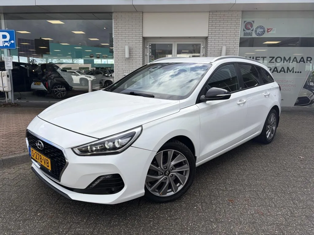 Hyundai i30 (2018) — foto 1