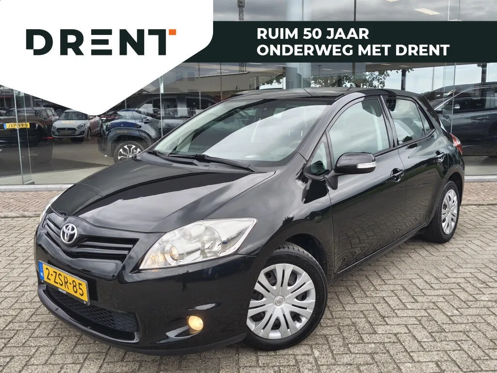 Toyota Auris (2011) — foto 1