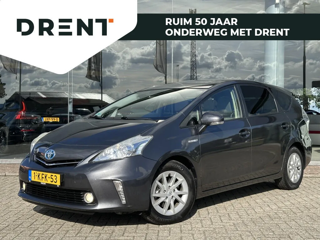 Toyota Prius Wagon (2013) — foto 1