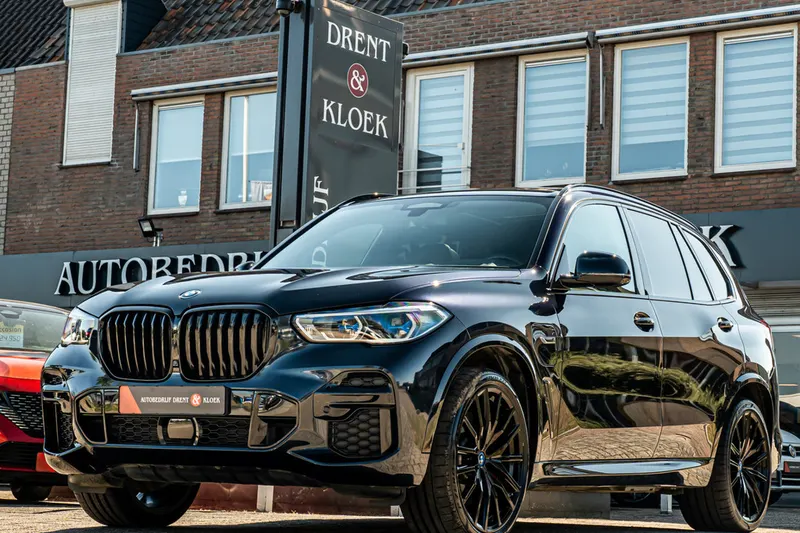 BMW X5 (2023)