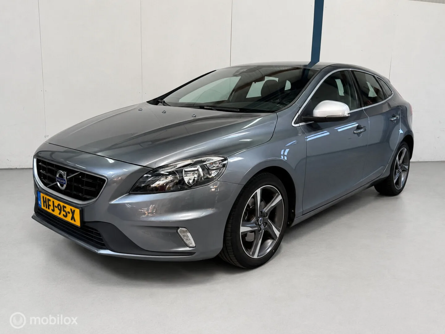 Volvo V40 (2016) — foto 1