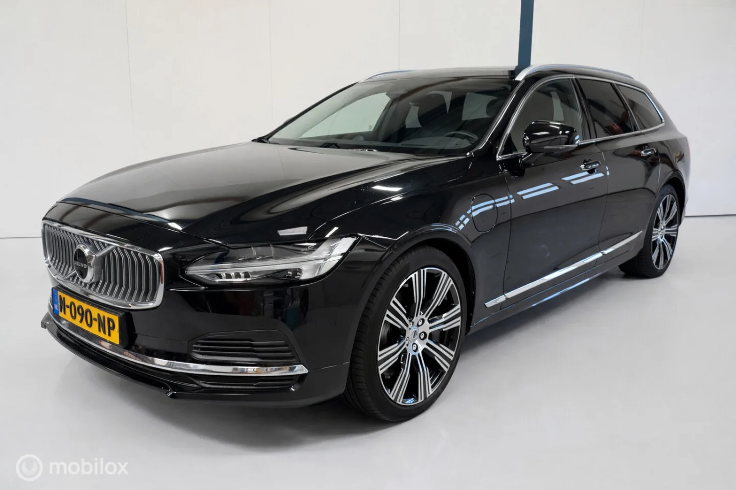 Volvo V90 (2021) — foto 1