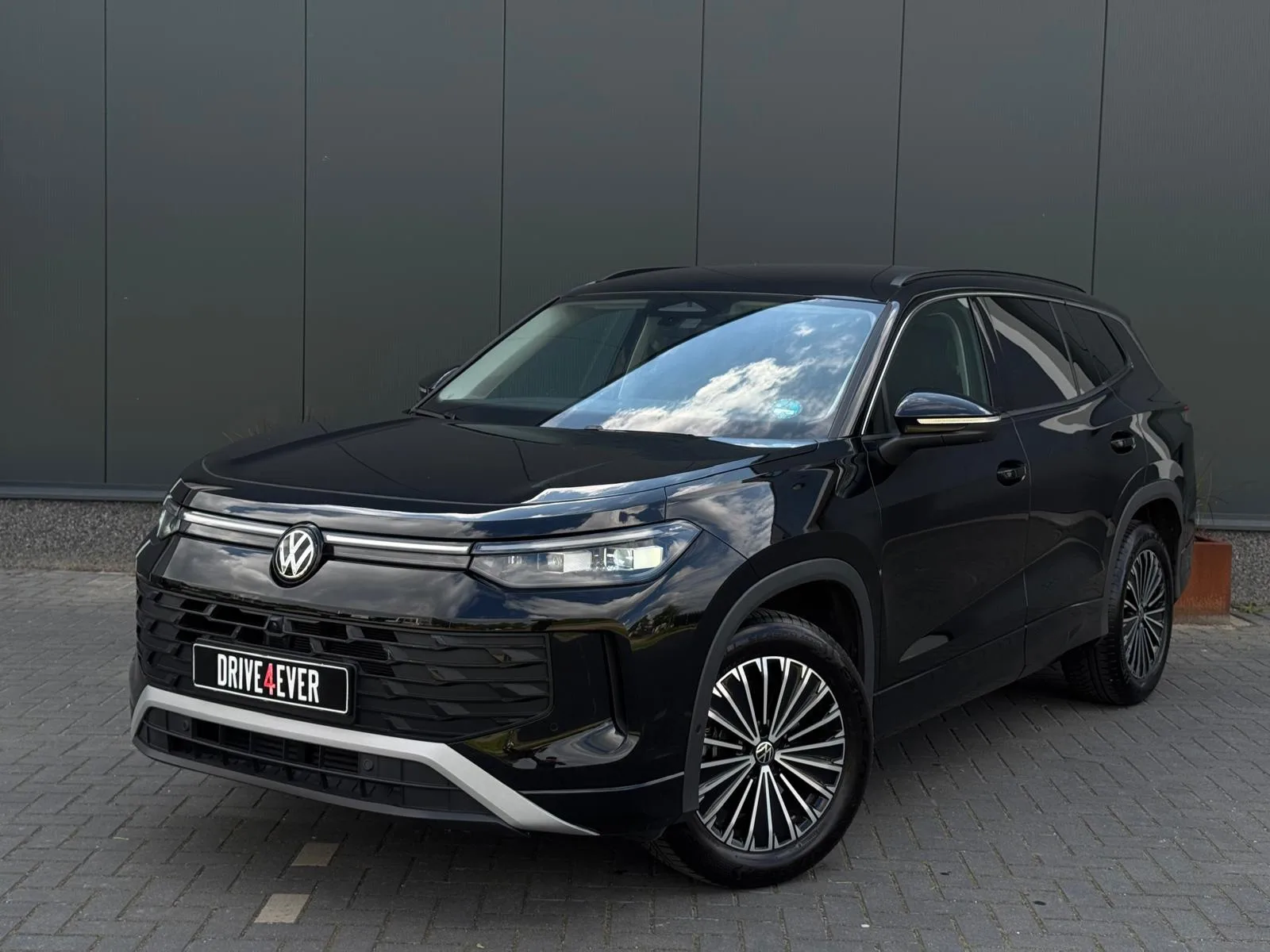 Volkswagen Tayron (2025) — foto 1