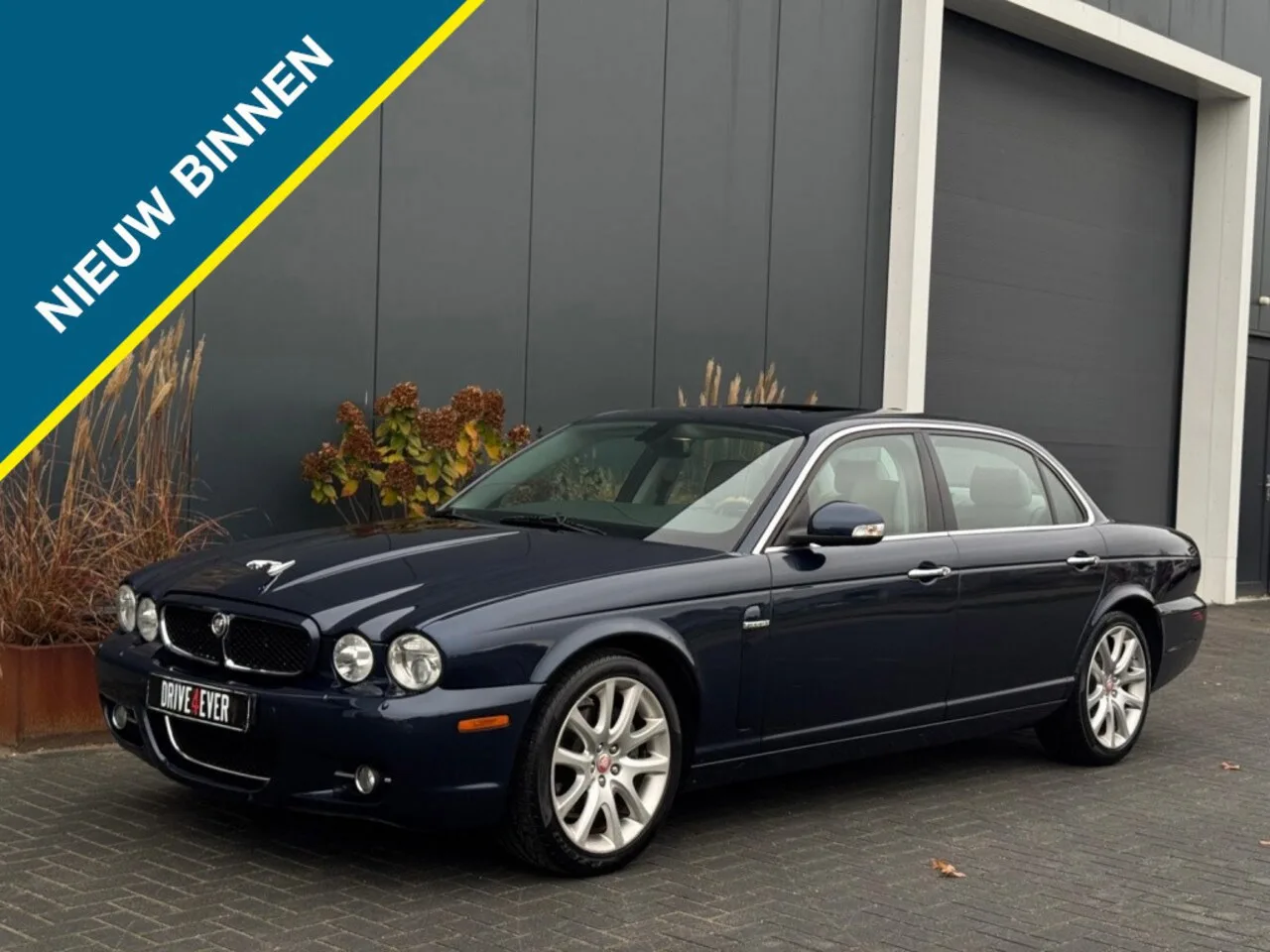 Jaguar XJ (2008) — foto 1