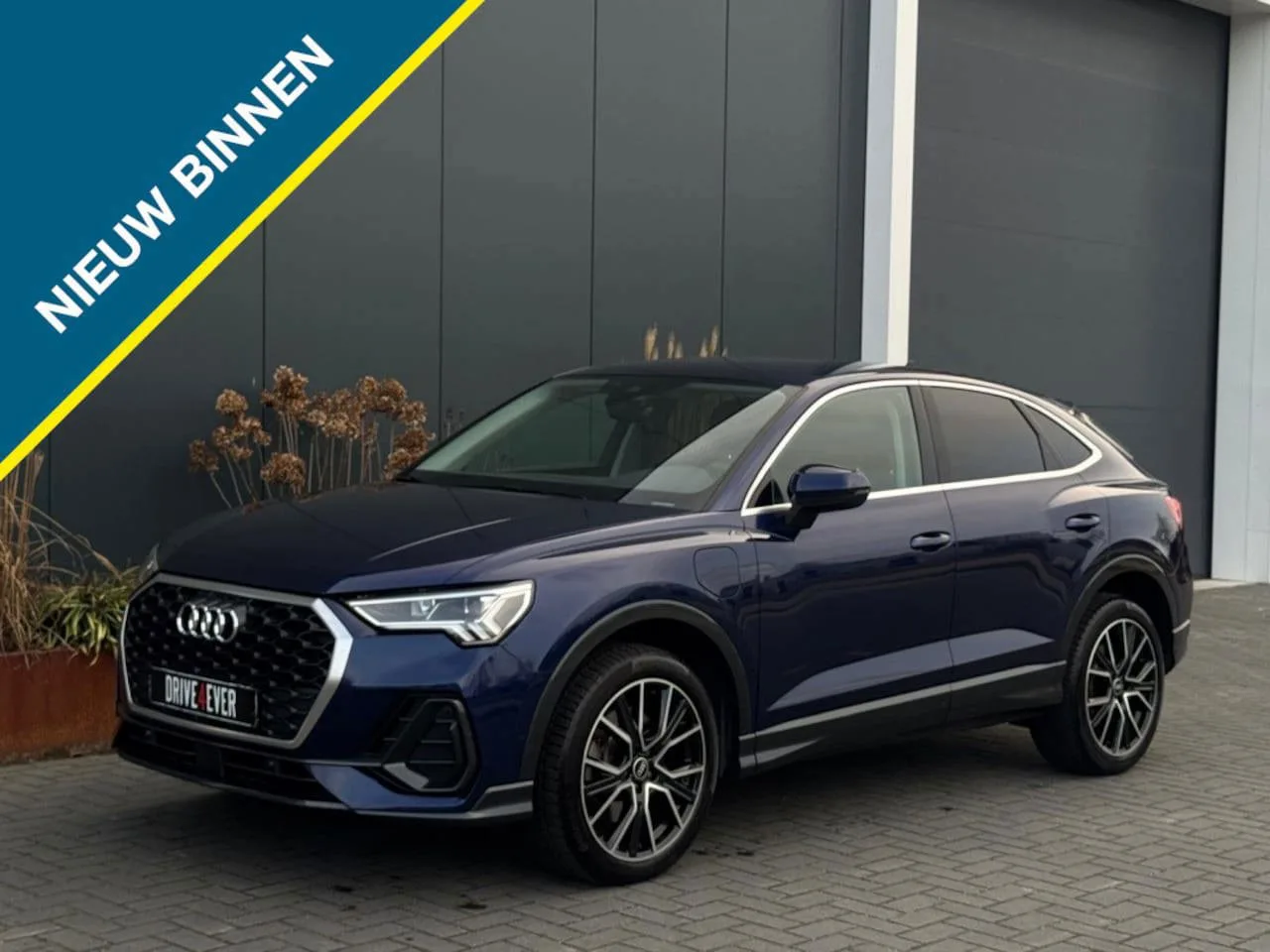 Audi Q3 Sportback (2021) — foto 1