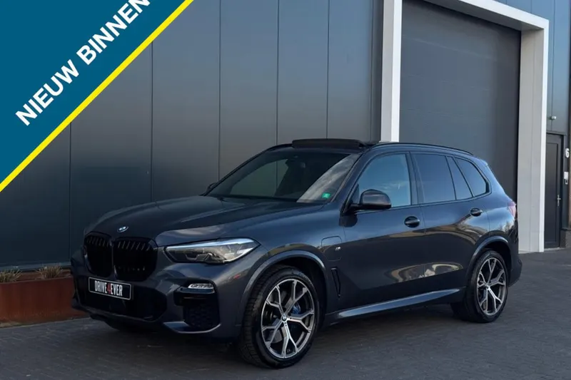 BMW X5 (2021)