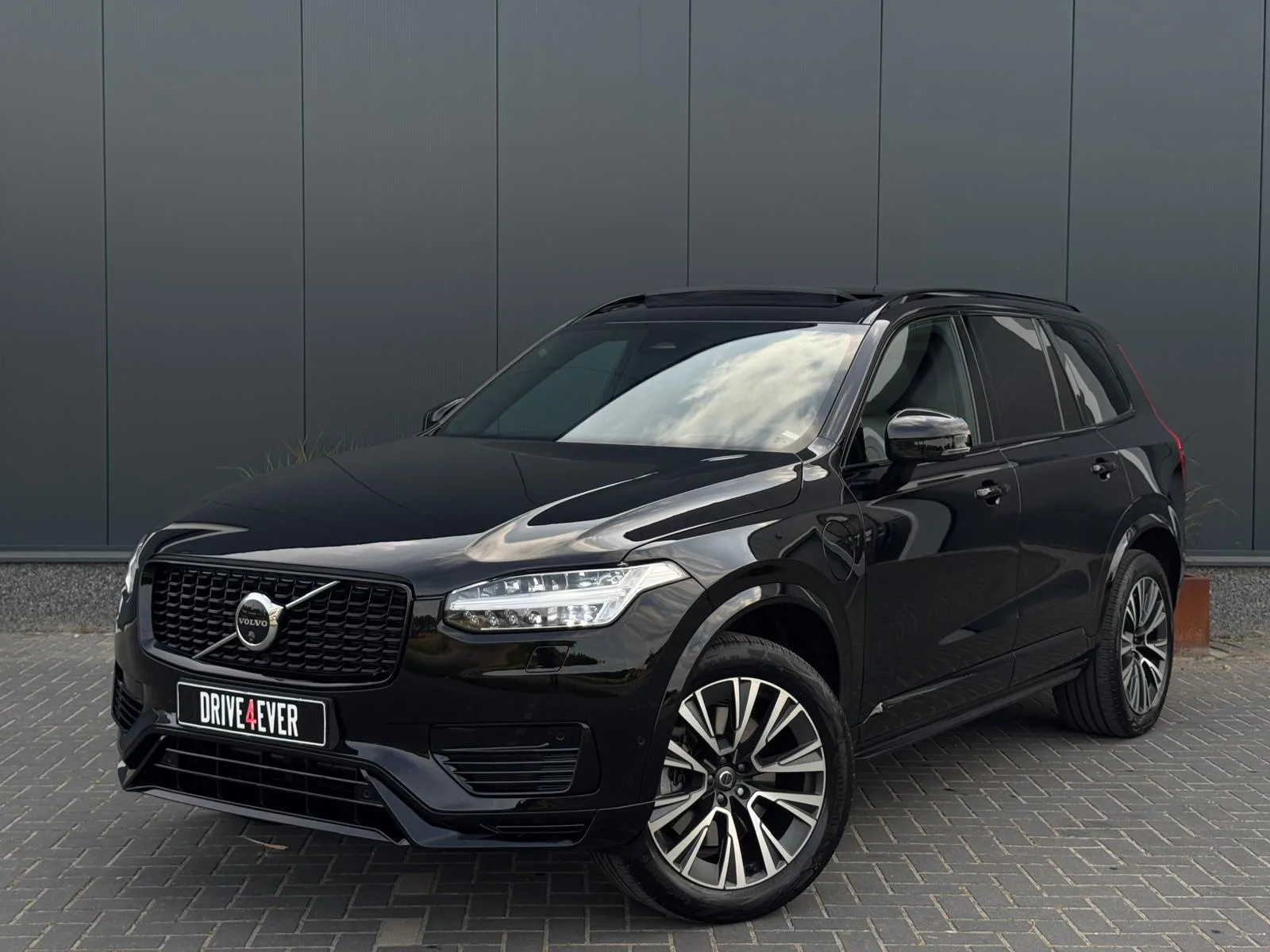 Volvo XC90 (2024) — foto 1