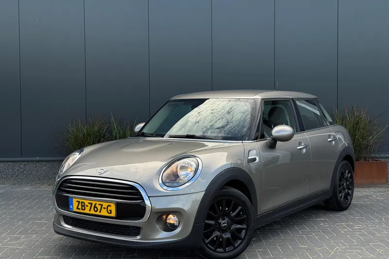 MINI Cooper (2019)